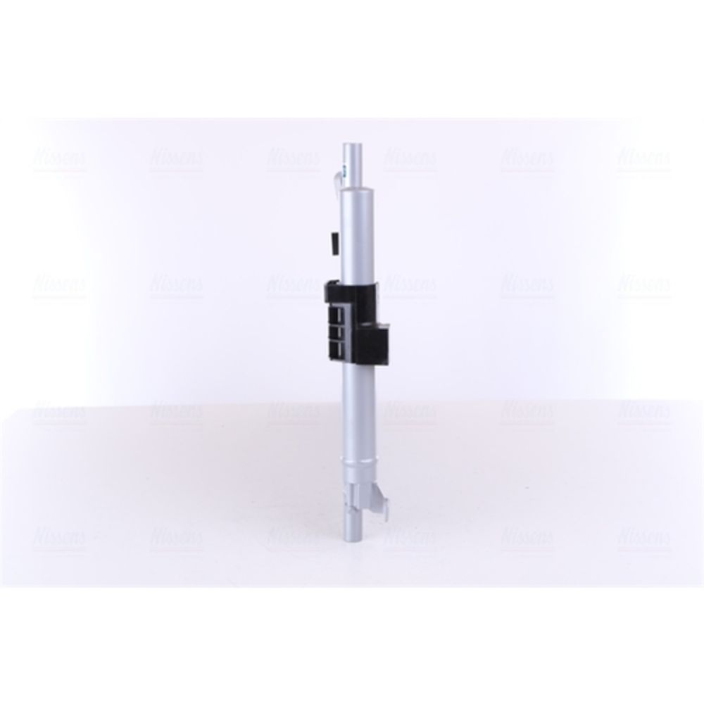 Ilmastointilaitteen lauhdutin 30-05149