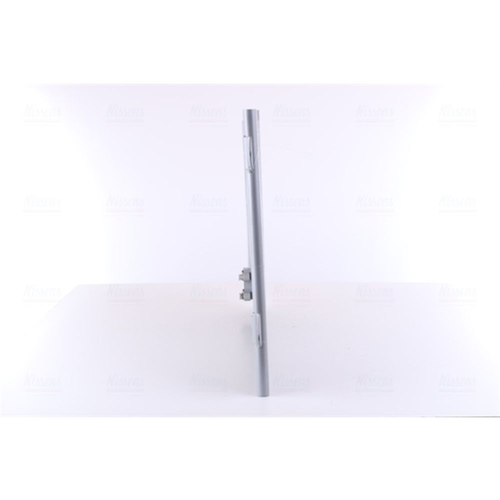 Ilmastointilaitteen lauhdutin 30-00538