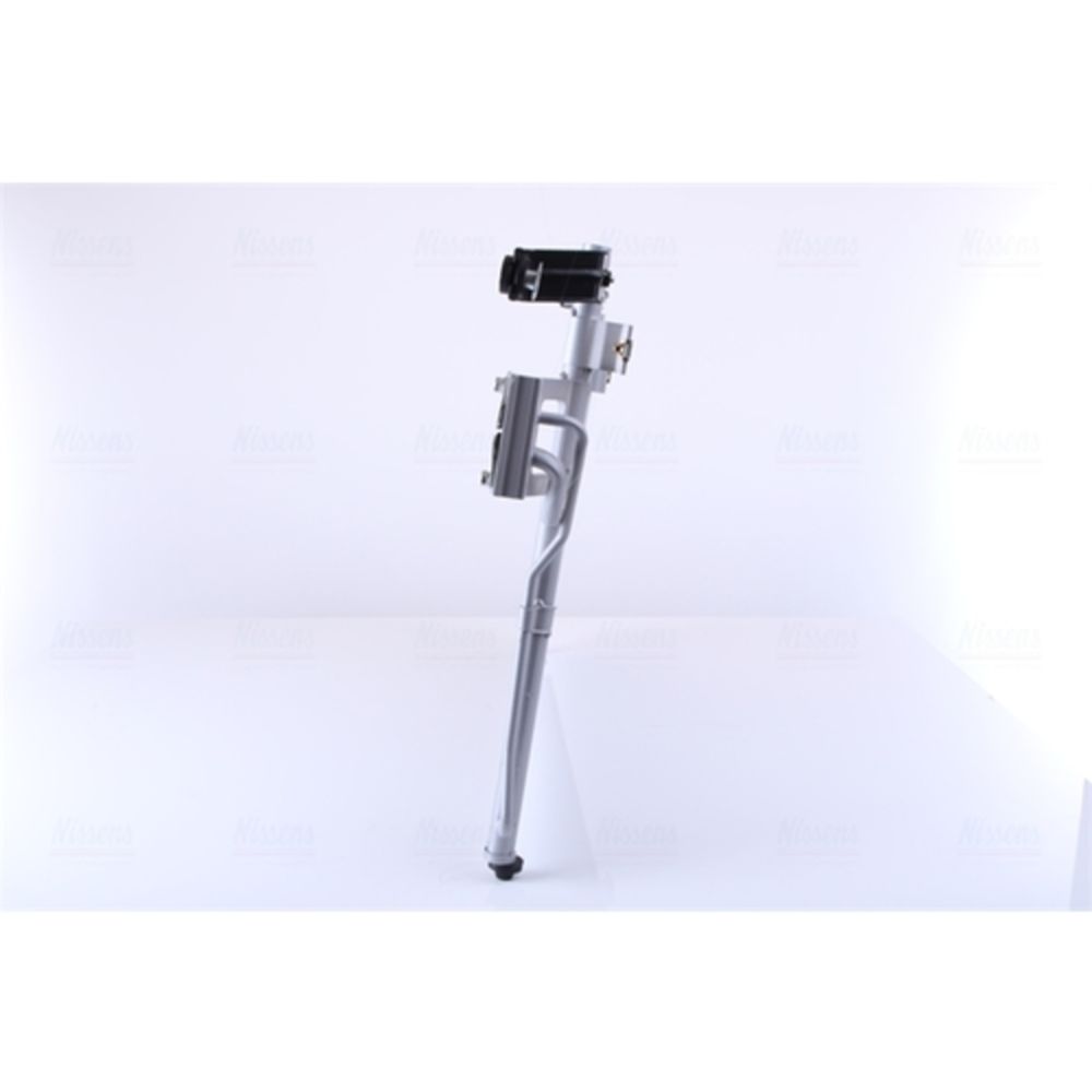 Ilmastointilaitteen lauhdutin 30-03662