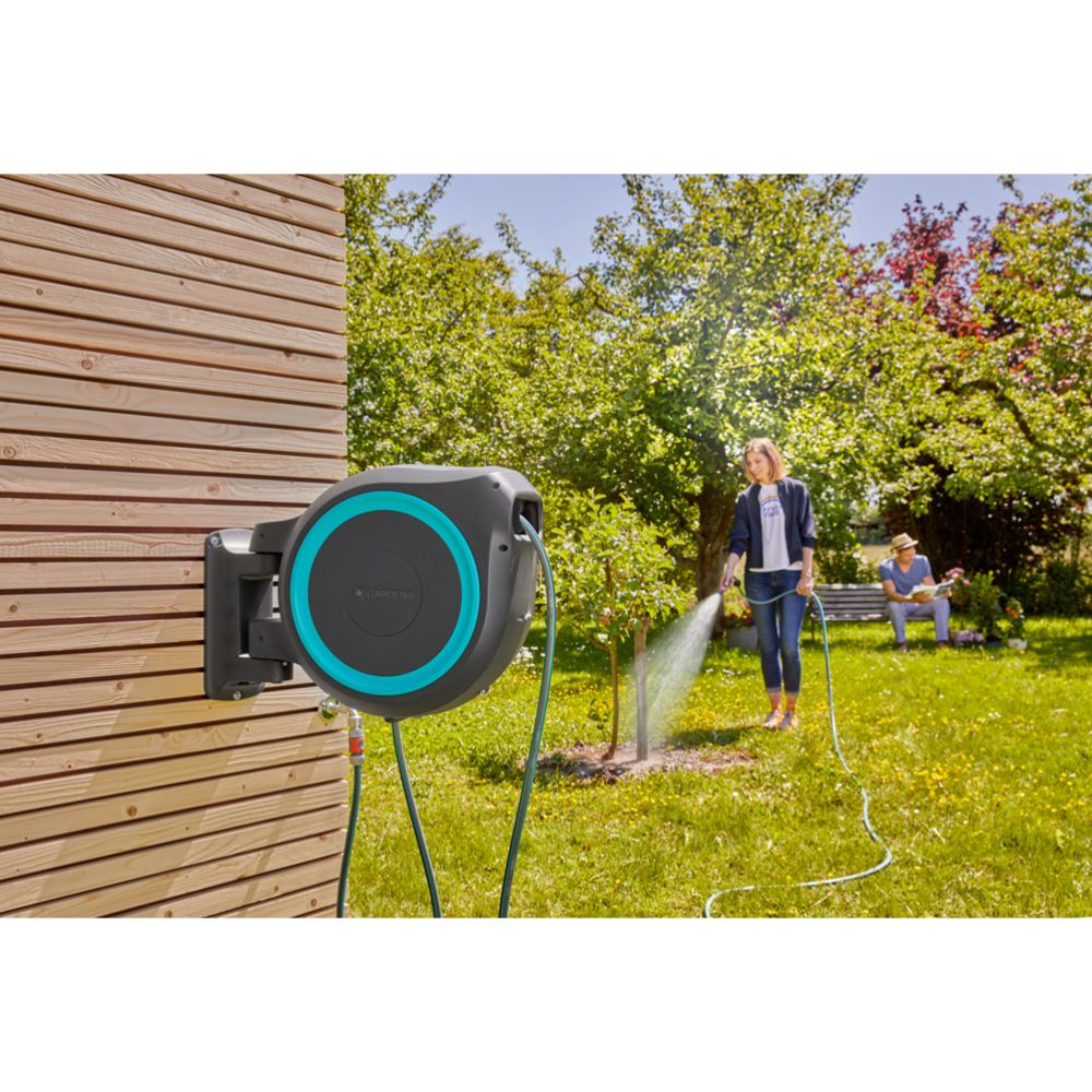 Gardena RollUp L väggmonterad slangvinda 30 m