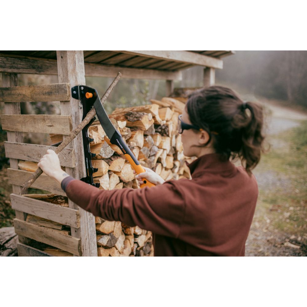 Fiskars X-Series seinale kinnitatav tulehakatise kiin