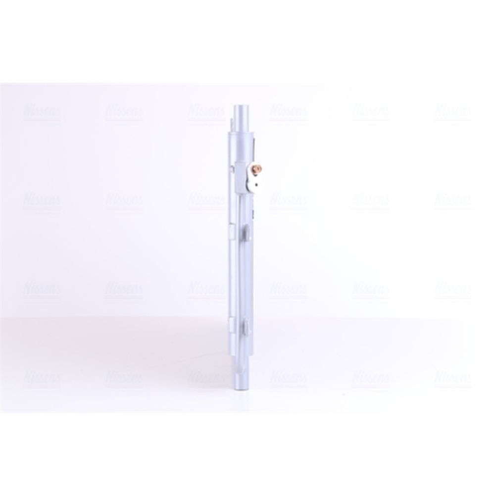 Ilmastointilaitteen lauhdutin 30-05115