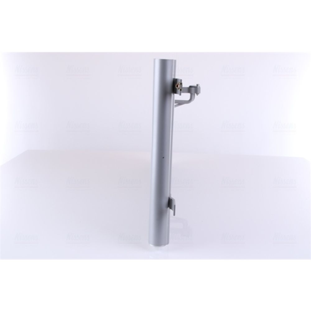 Ilmastointilaitteen lauhdutin 30-04031