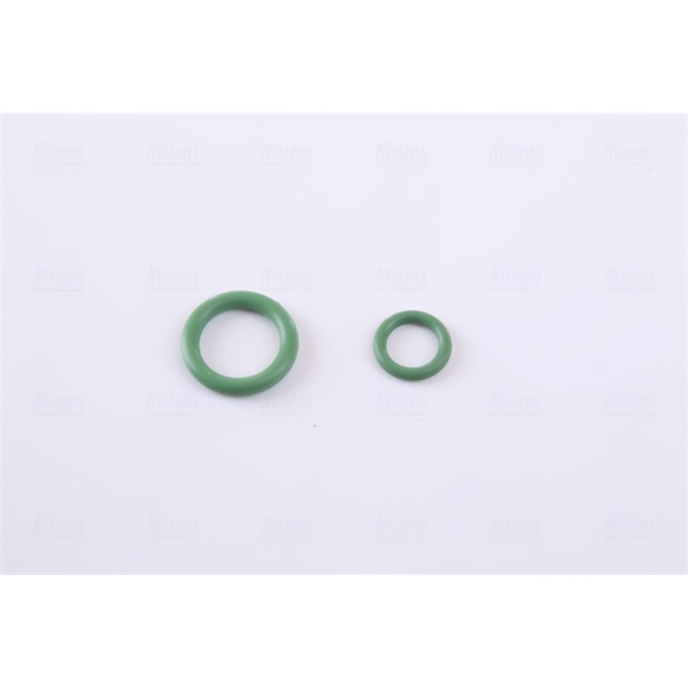 Ilmastointilaitteen lauhdutin 30-04025