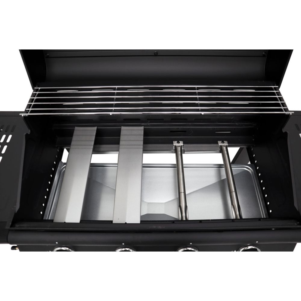 Roastmaster 4-polttiminen kaasugrilli puutasolla