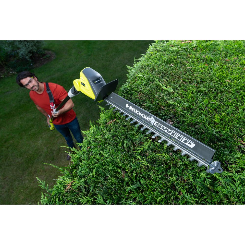 Ryobi ONE+ batteridriven häcksax OPT1845 utan batteri