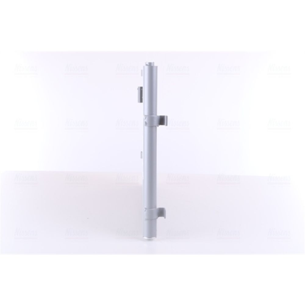 Ilmastointilaitteen lauhdutin 30-00231