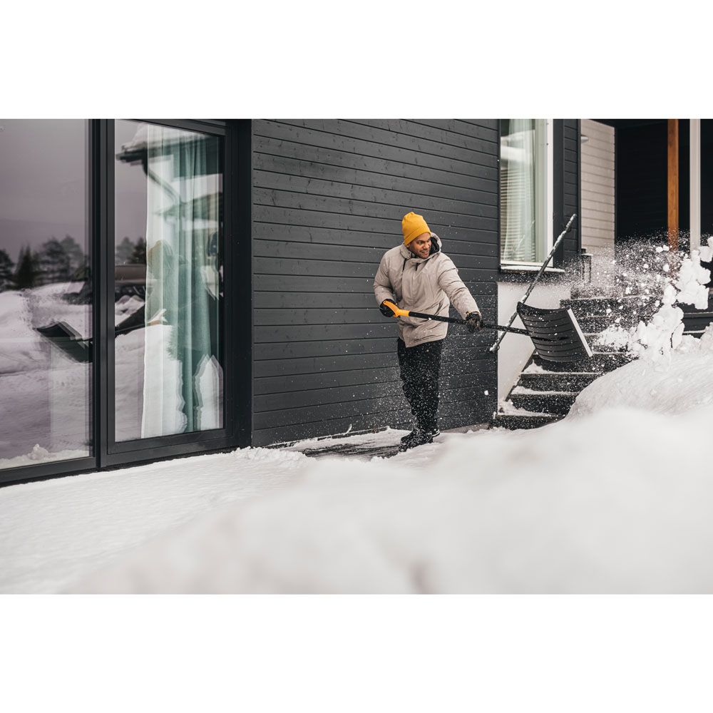 Fiskars Solid snöraka
