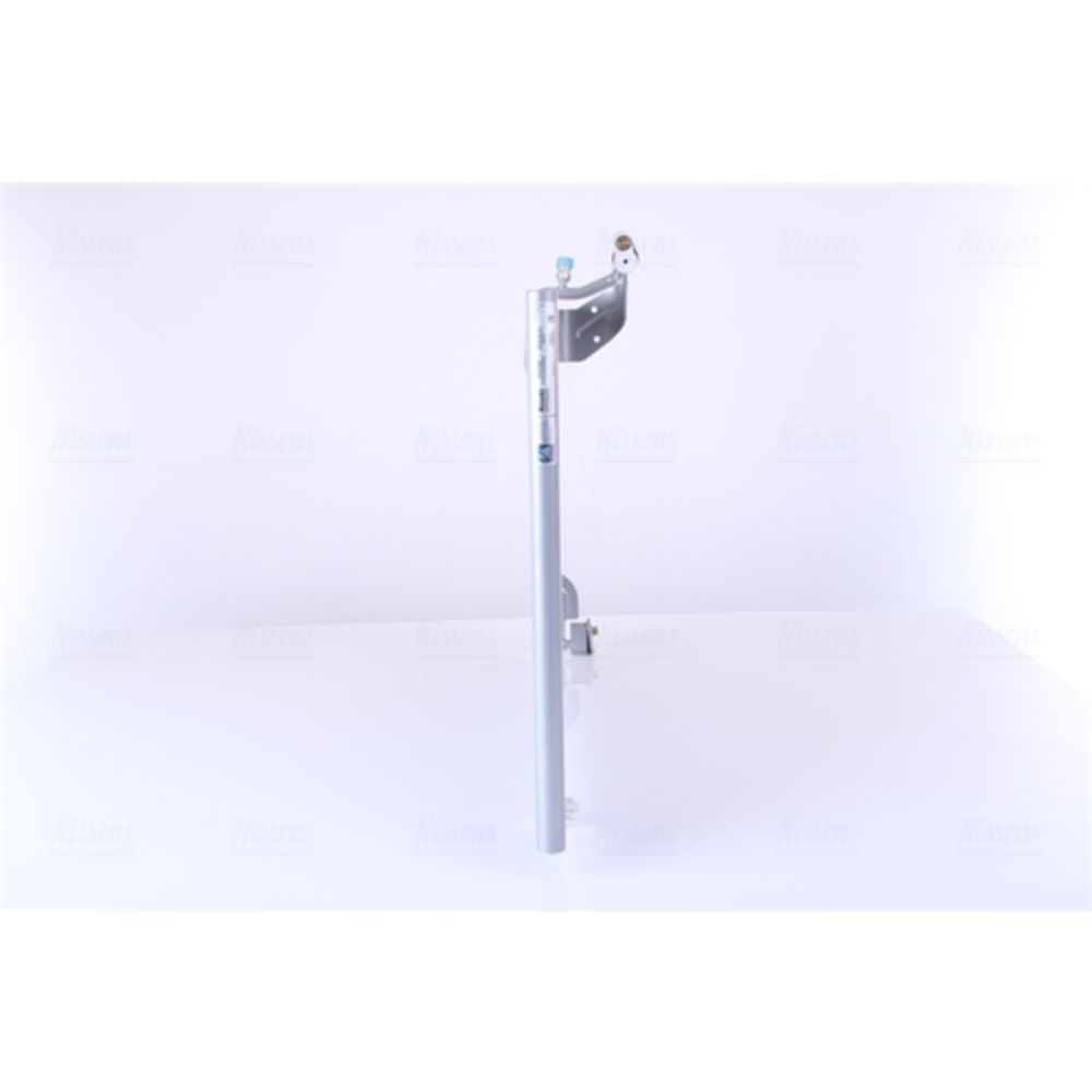 Ilmastointilaitteen lauhdutin 30-00331