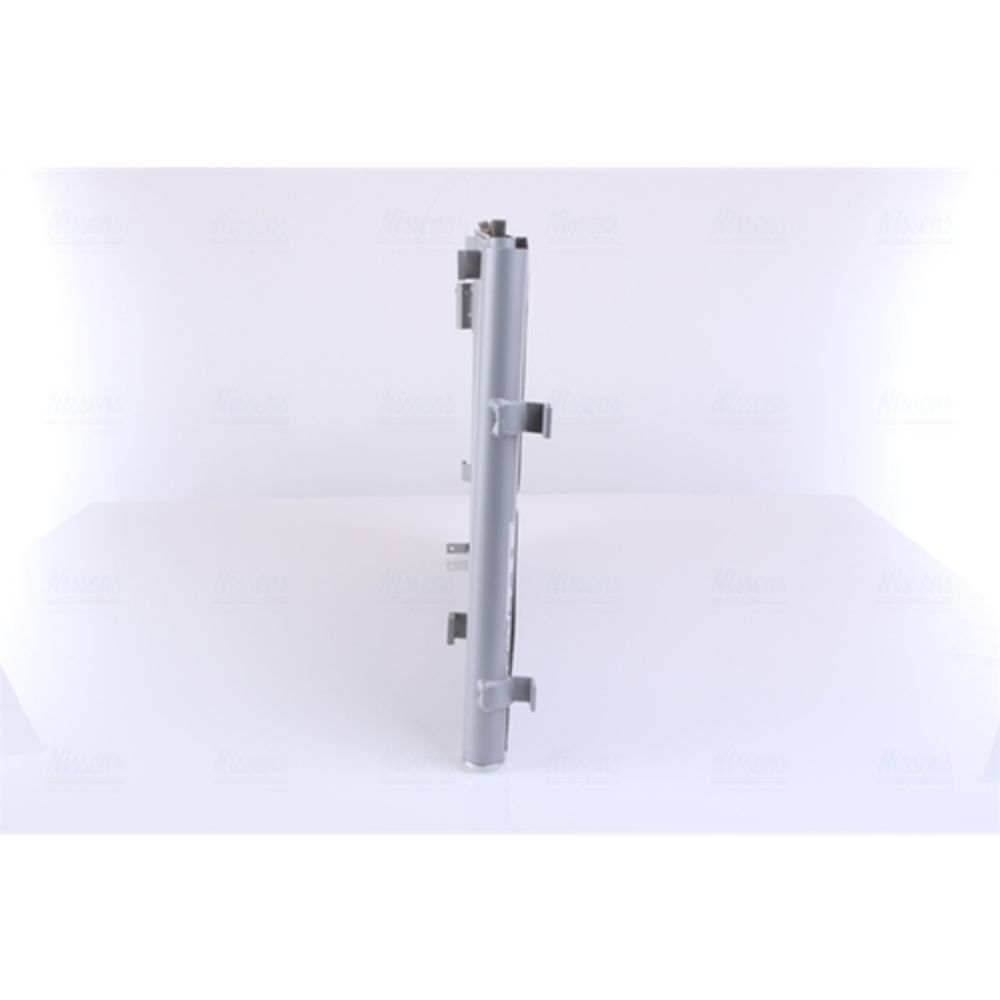 Ilmastointilaitteen lauhdutin 30-00230