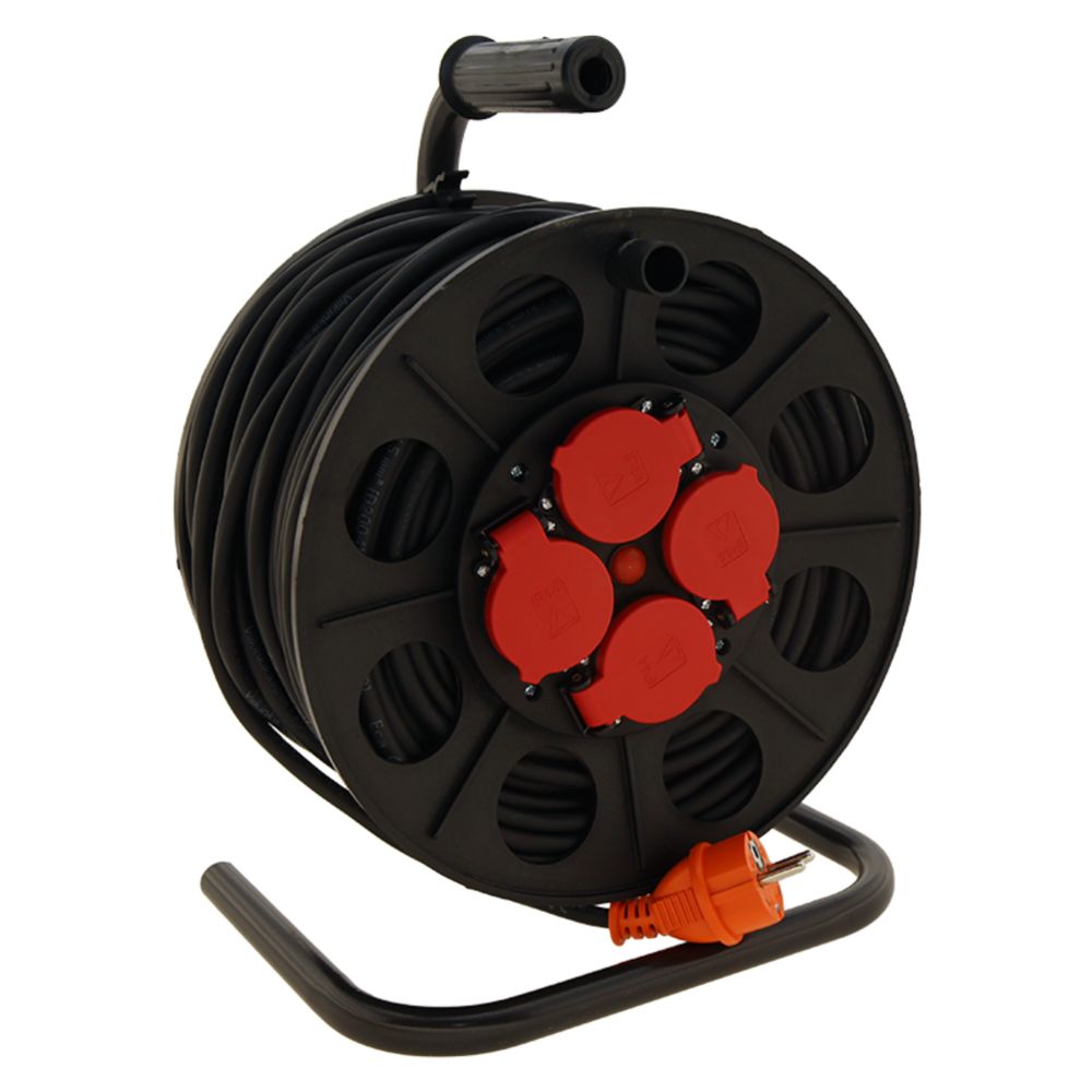 Airam kabelvinda 4-vägs 50 m 3 x 1,5 mm² IP44