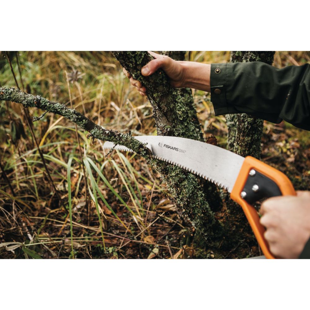 Fiskars puutarha- ja retkisaha SW47
