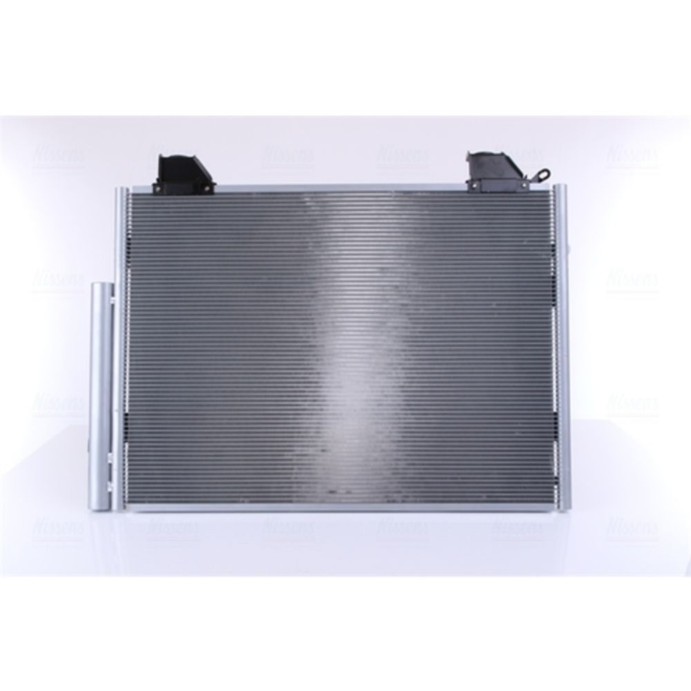 Ilmastointilaitteen lauhdutin 30-00457