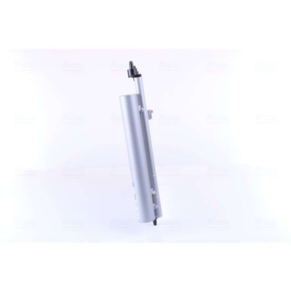 Ilmastointilaitteen lauhdutin 30-8356