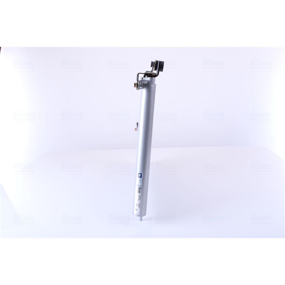 Ilmastointilaitteen lauhdutin 30-00503