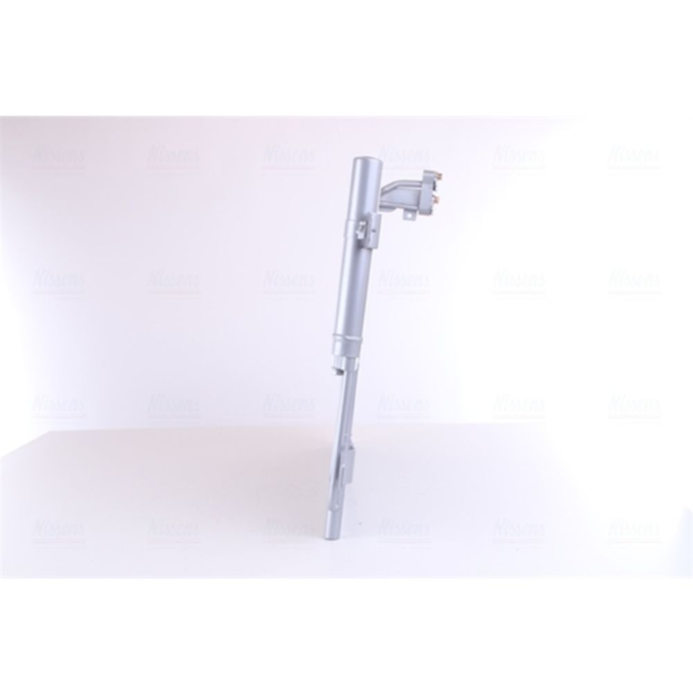 Ilmastointilaitteen lauhdutin 30-00337