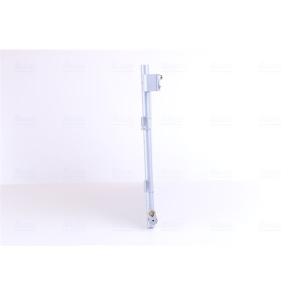 Ilmastointilaitteen lauhdutin 30-05147